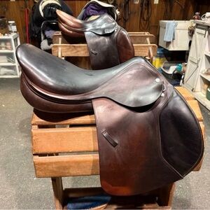 18.5” Amerigo DJ close contact saddle